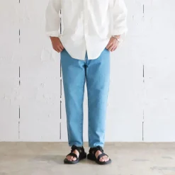 22001 Jean Loose Tapered Ice Blue